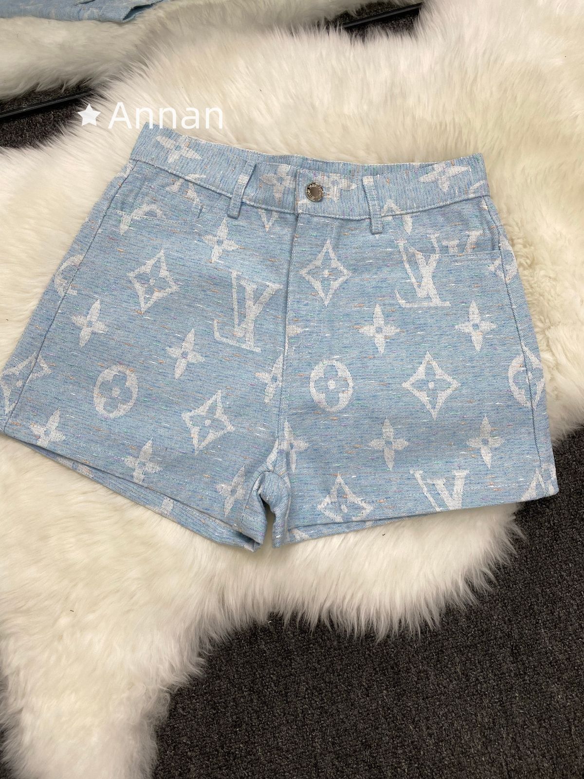 【極美品 現行型】新品 LV LOUIS VUITTON ルイヴィトン ショートパンツ ハーフパンツ レディース