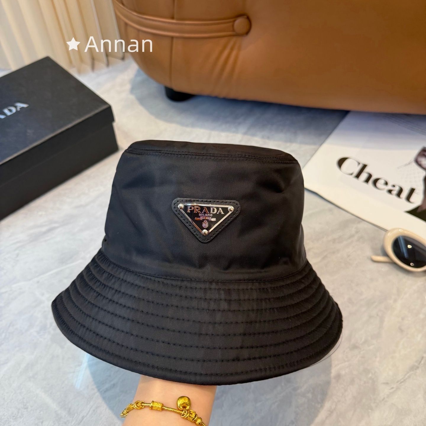 送料込☆ 超美品新品 PRADA プラダ バケットハット 帽子 メンズ