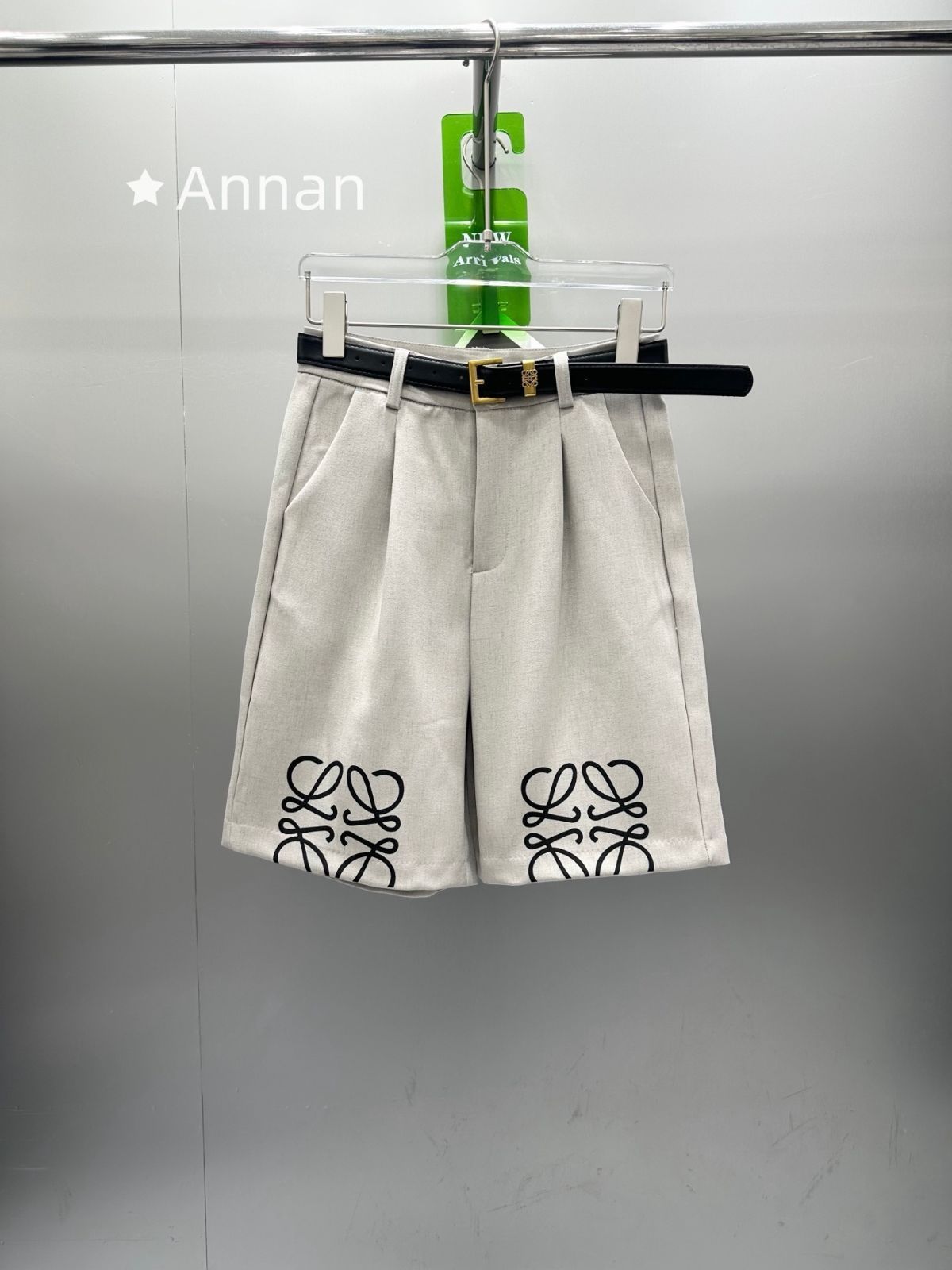 人気新品！新品 LOEWE ロエベ ショートパンツ ハーフパンツ レディース