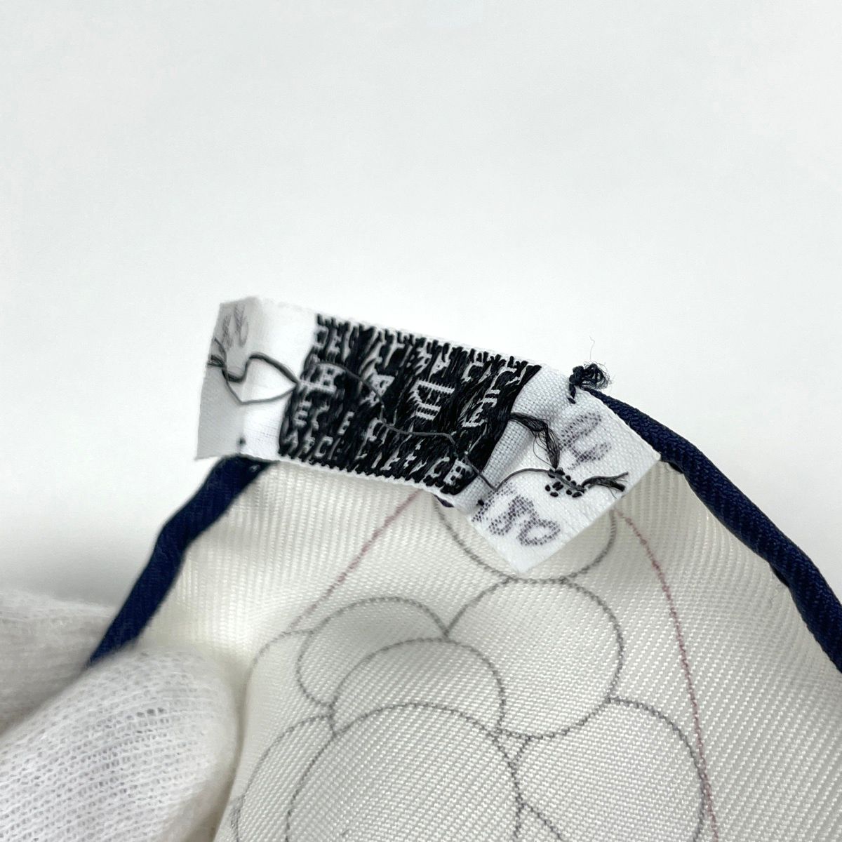 エルメス HERMES プチカレ La Musique des Spheres スカーフ 球体が