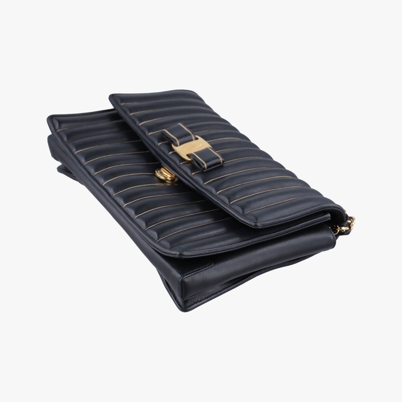 フェラガモFerragamoヴァラ ロゴ リボン ストライプ ブラック レザー AU-21/F164