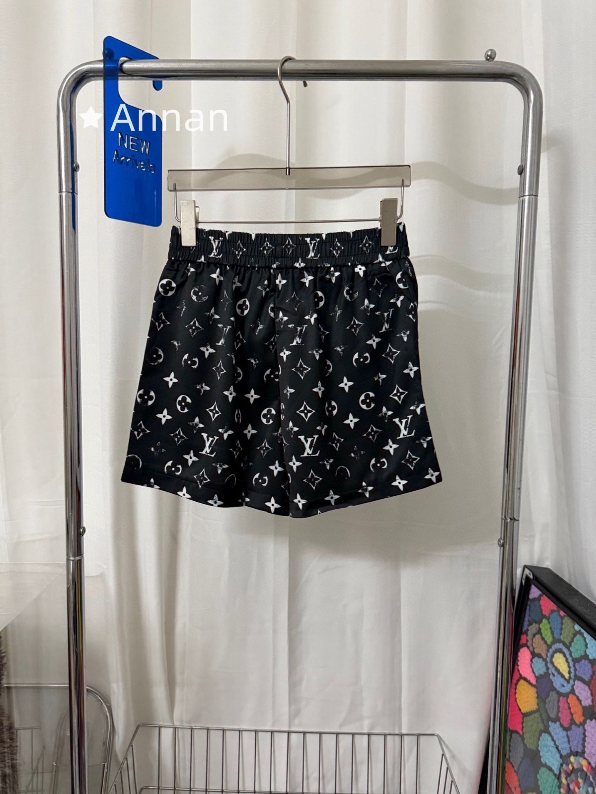 【大特価】 人気 新品 LV LOUIS VUITTON ルイヴィトン ショートパンツ ハーフパンツ レディース 【大特価】 人気 新品 LV LOUIS VUITTON ルイヴィトン ショートパンツ ハーフパンツ レディース