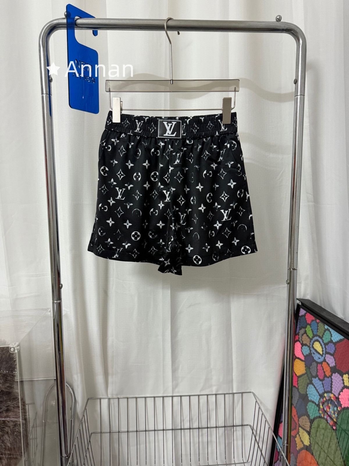 【大特価】 人気 新品 LV LOUIS VUITTON ルイヴィトン ショートパンツ ハーフパンツ レディース 【大特価】 人気 新品 LV LOUIS VUITTON ルイヴィトン ショートパンツ ハーフパンツ レディース