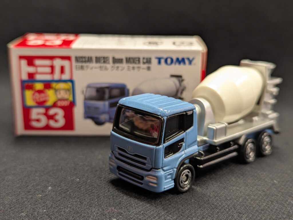 トミー トミカ赤箱中国製 日産ディーゼル クオン ミキサー車/新車
