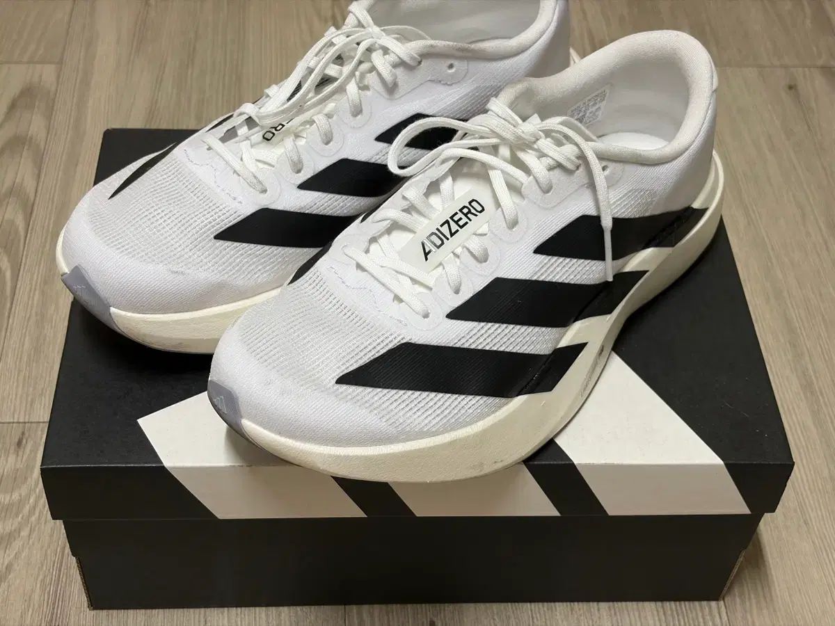 アディダス エボ SL ランニングシューズ 255