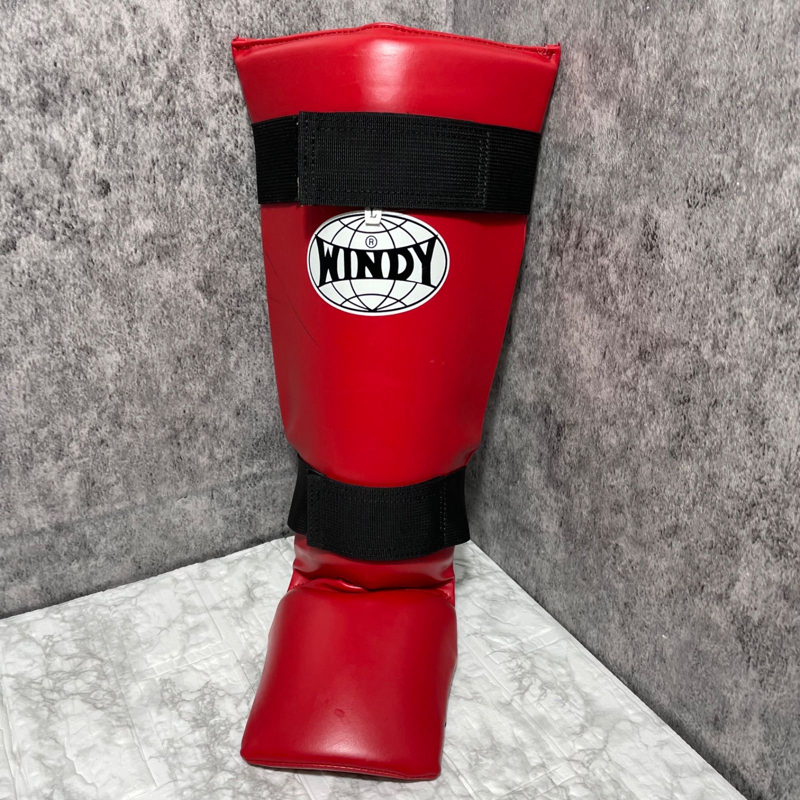 WINDY ボクシンググローブ 16OZ レガース Lサイズ 赤 - メルカリ