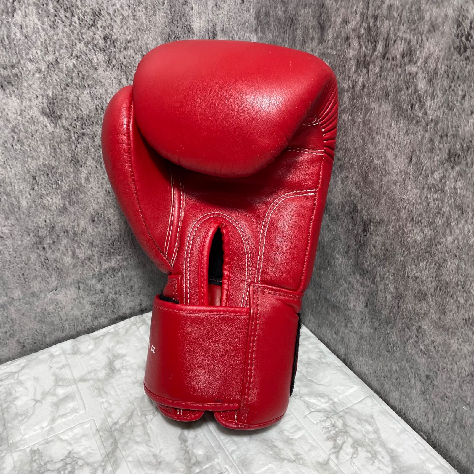 WINDY ボクシンググローブ 8oz レッド　中古 WINDY ボクシンググローブ 16OZ レガース Lサイズ 赤 - メルカリ