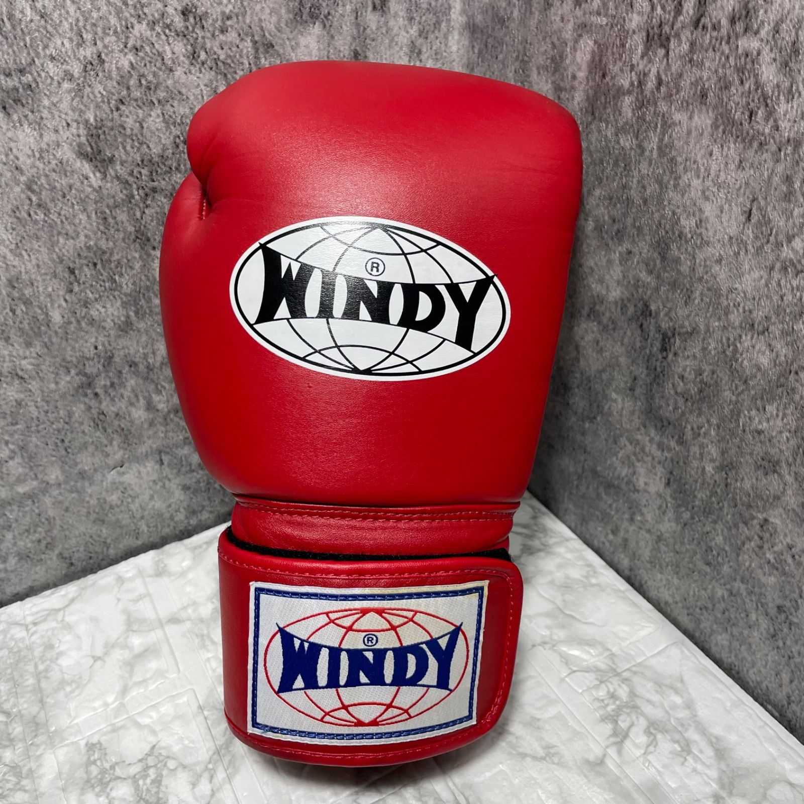WINDY ボクシンググローブ 16OZ レガース Lサイズ 赤 - メルカリ