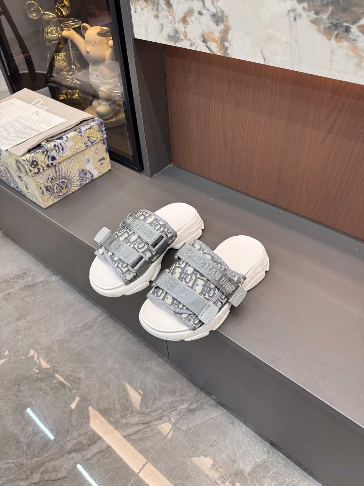 【未使用品】最終値下げ新品 Christian Dior クリスチャンディオール サンダル レディース
