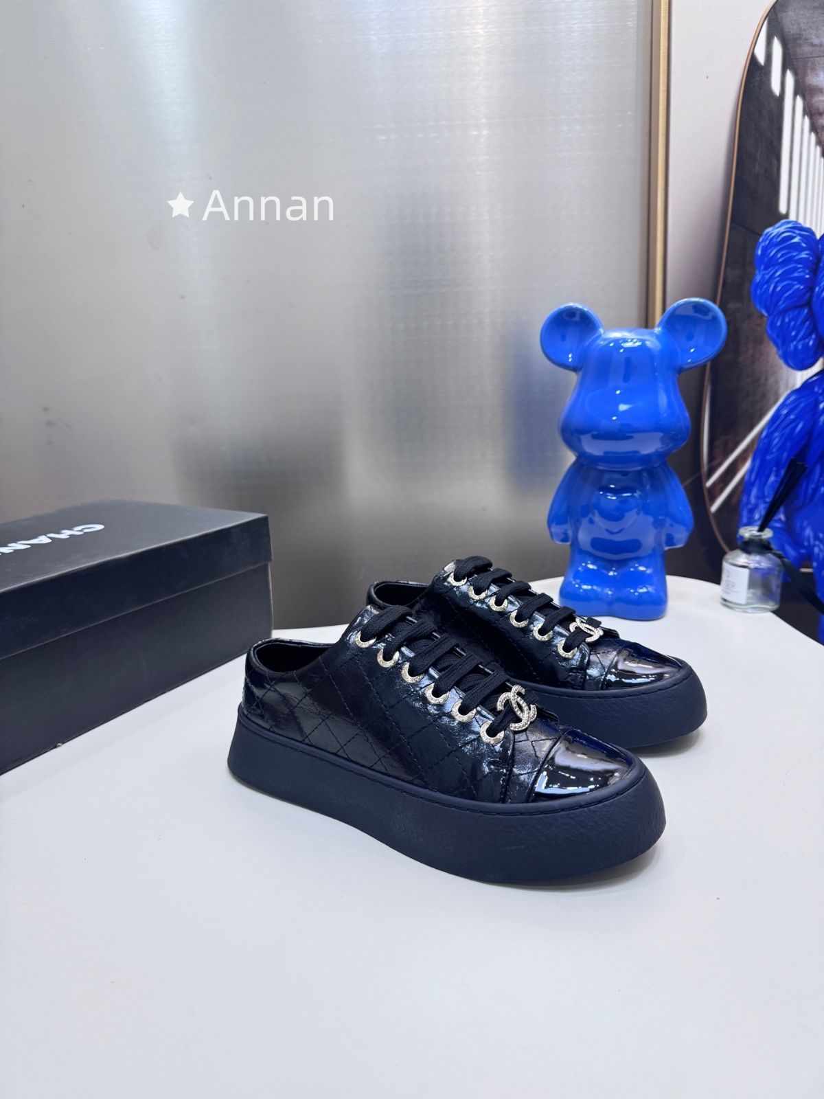 実用性 【極美品】新品 CHANEL シャネル スニーカー