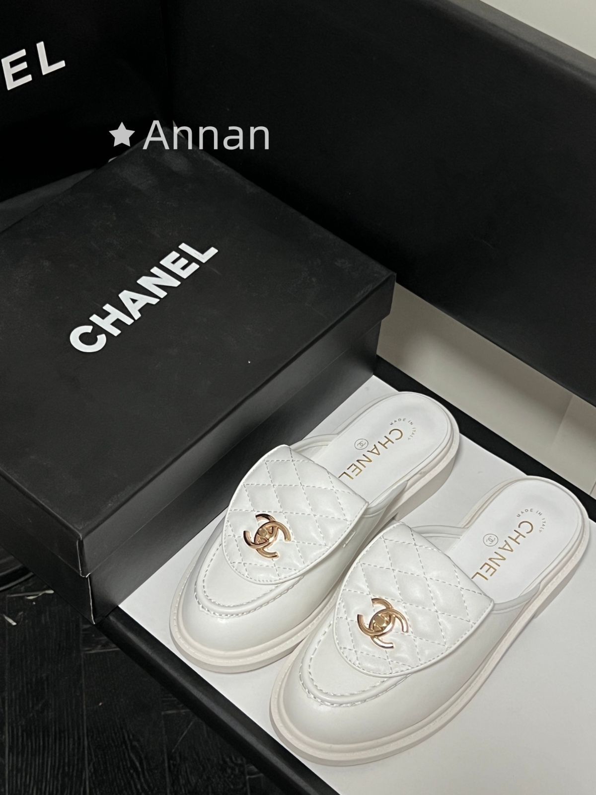 送料込☆ 超美品新品 CHANEL シャネル ローファー?革靴 レディース 11,360円