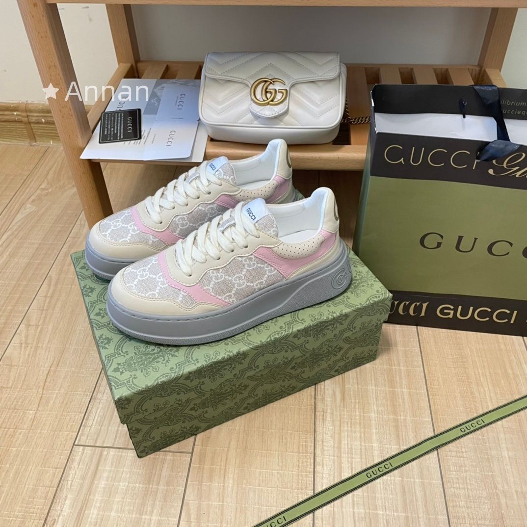 送料無料 新品！新品 GUCCI グッチ スニーカー レディース 11,680円