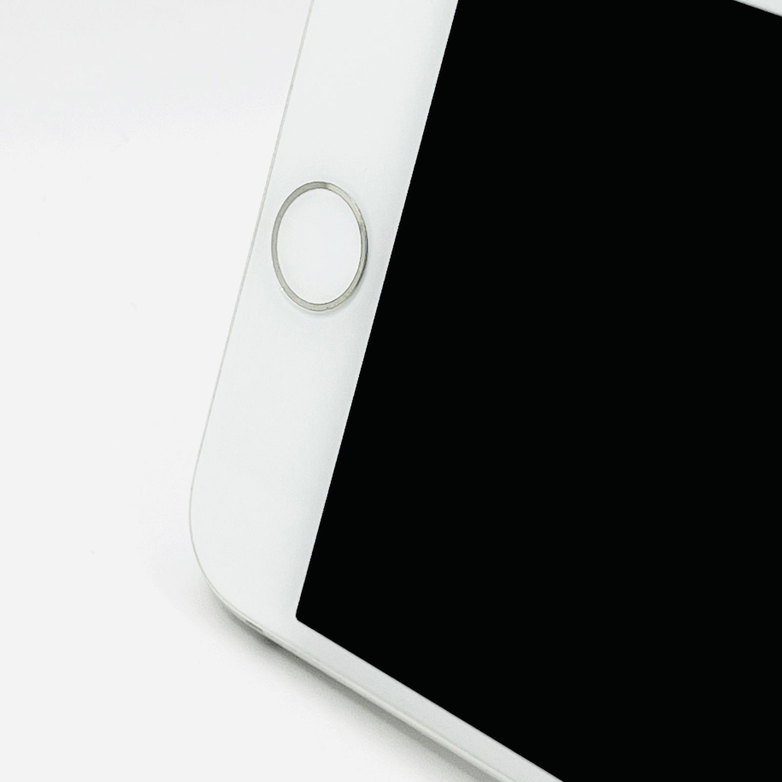 docomo iPhone 8 64GB SV SIM済 中古 Bランク - メルカリ