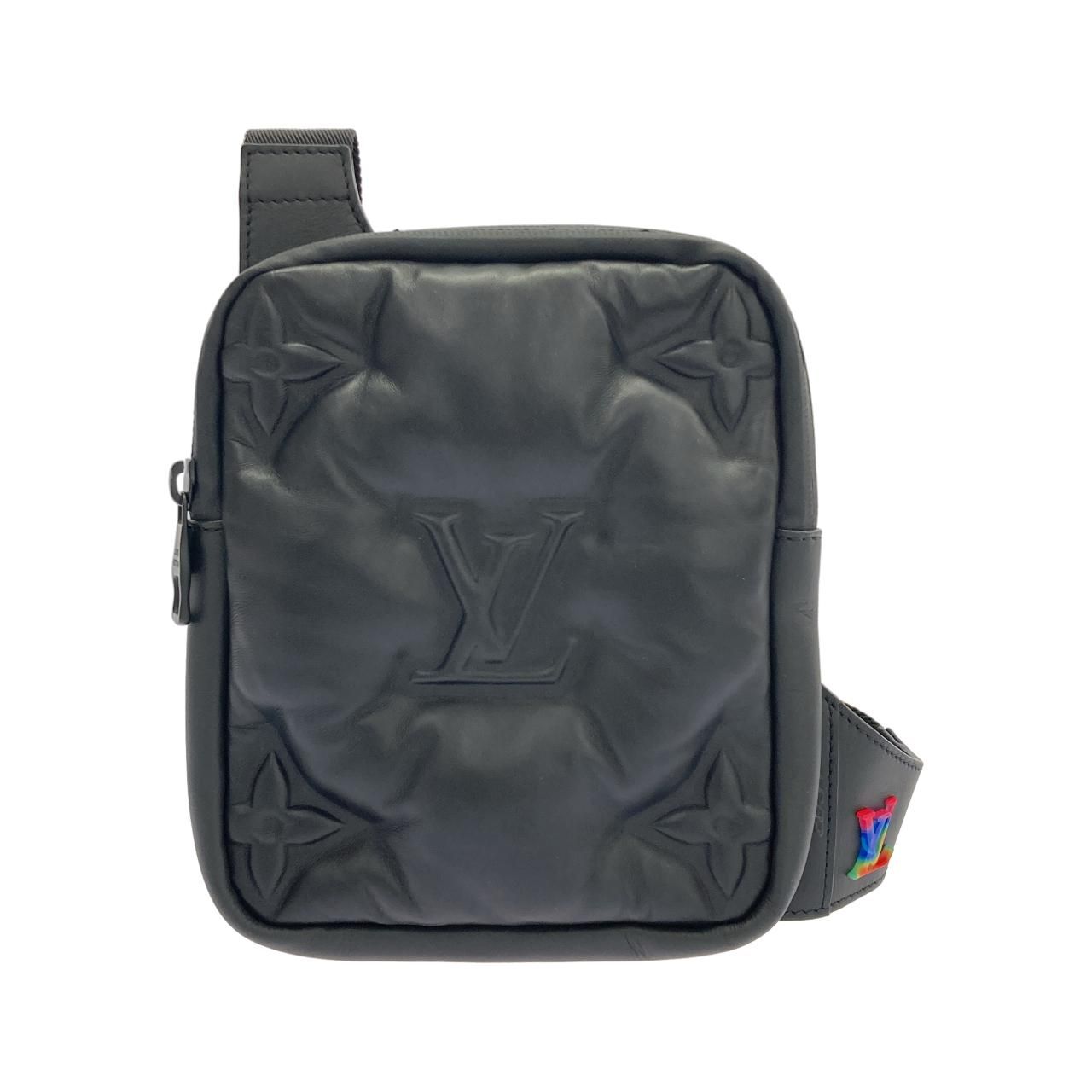 ルイヴィトン LOUIS VUITTON 2054 アシンメトリカル スリングバッグ M68773 ショルダーバッグ 117,600円