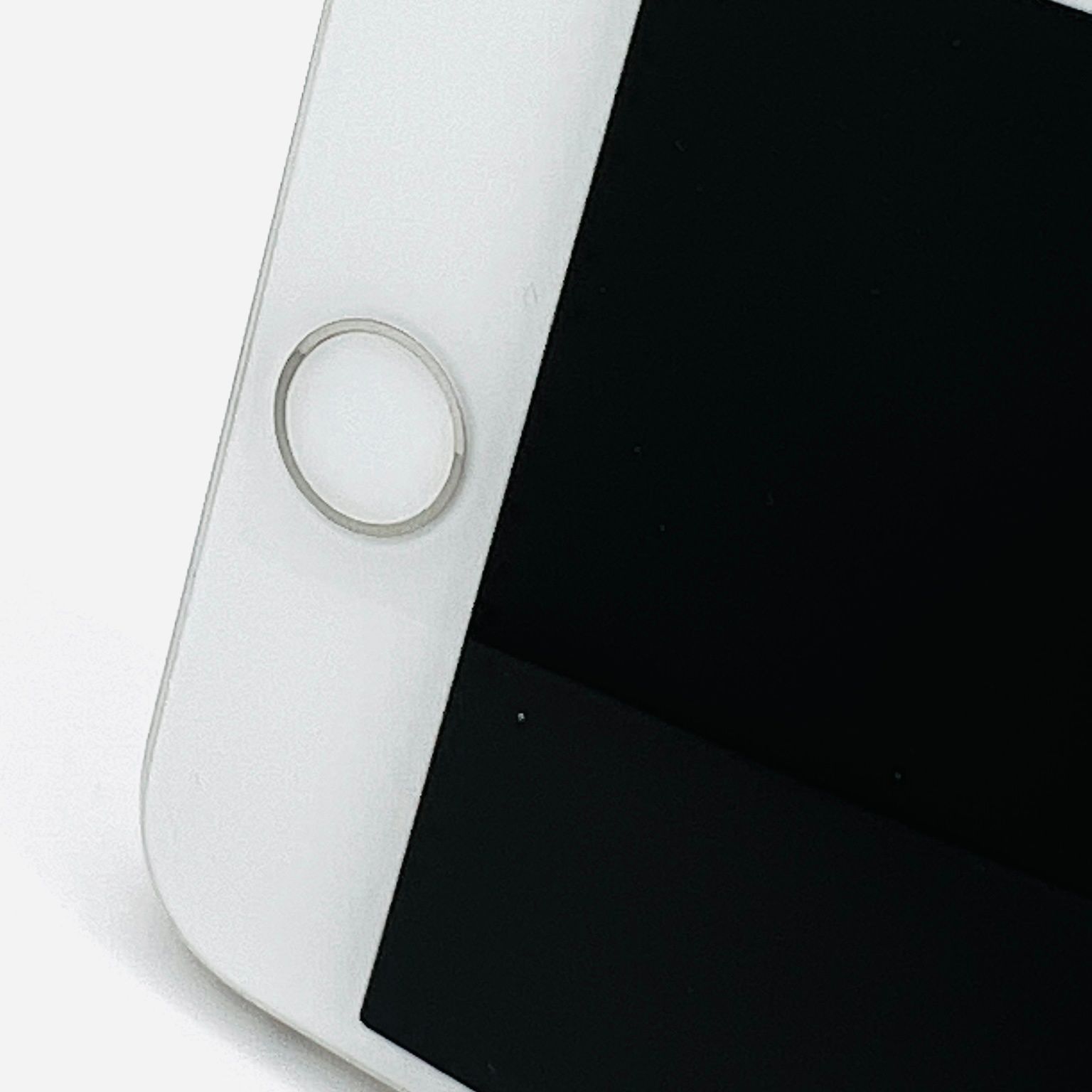 docomo iPhone 8 64GB シルバー SIM解除済 Bランク - メルカリ