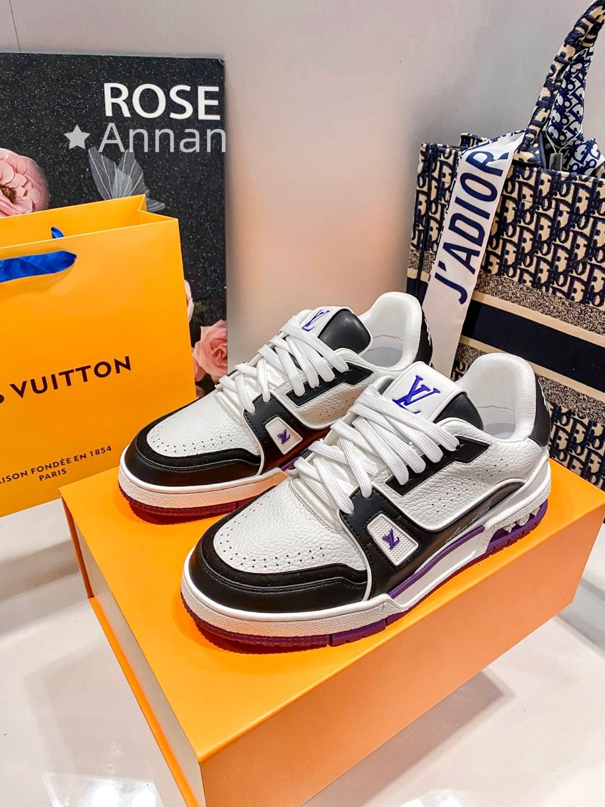 美品★極美品 新品 LV LOUIS VUITTON ルイヴィトン スニーカー レディース