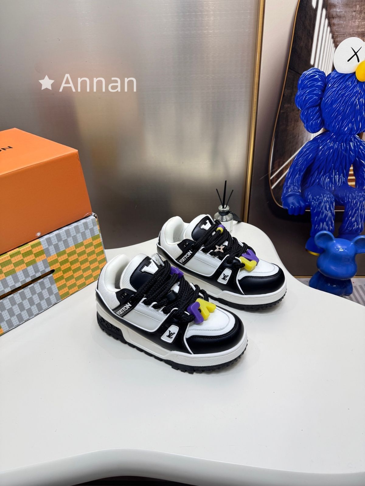 【最終値下げ】 美品 新品 LV LOUIS VUITTON ルイヴィトン スニーカー レディース