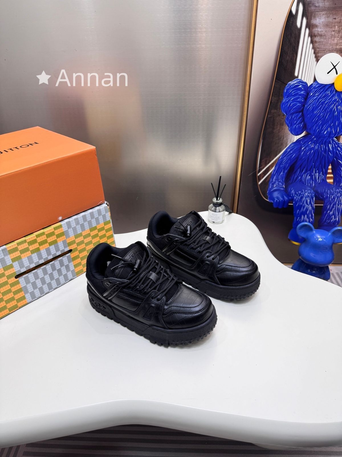 【極美品】【希少】美品 新品 LV LOUIS VUITTON ルイヴィトン スニーカー レディース