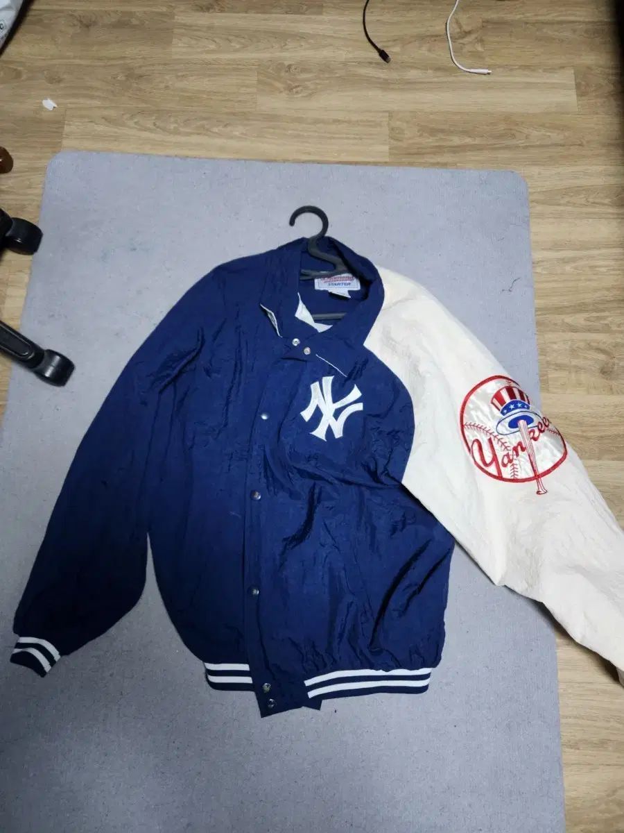 NEW YORK YANKEES スタジアム ジャケット ネイビー/白