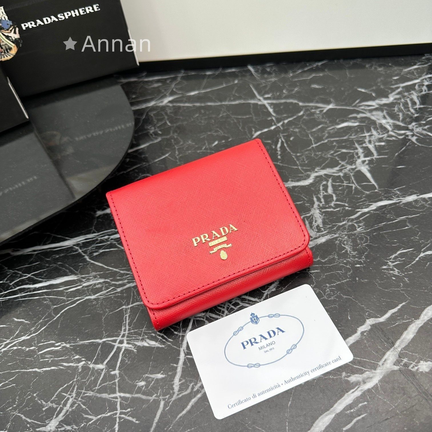 破格 可愛 PRADA プラダ 折り財布 小銭入れ 5,600円