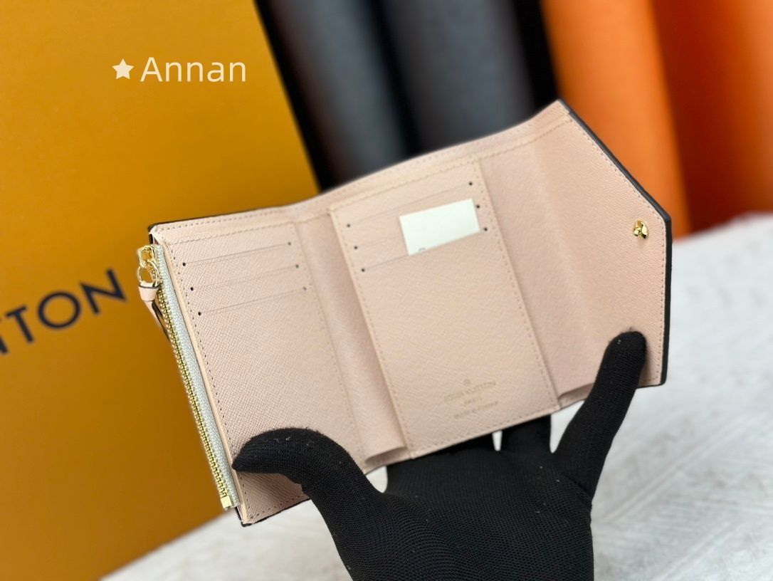 現行限定未使用に近い 財布 LOUIS VUITTON 折り財布 ルイヴィトン 折り財布 小銭入れ 現行限定未使用に近い 財布 LOUIS VUITTON 折り財布 ルイヴィトン 折り財布 小銭入れ