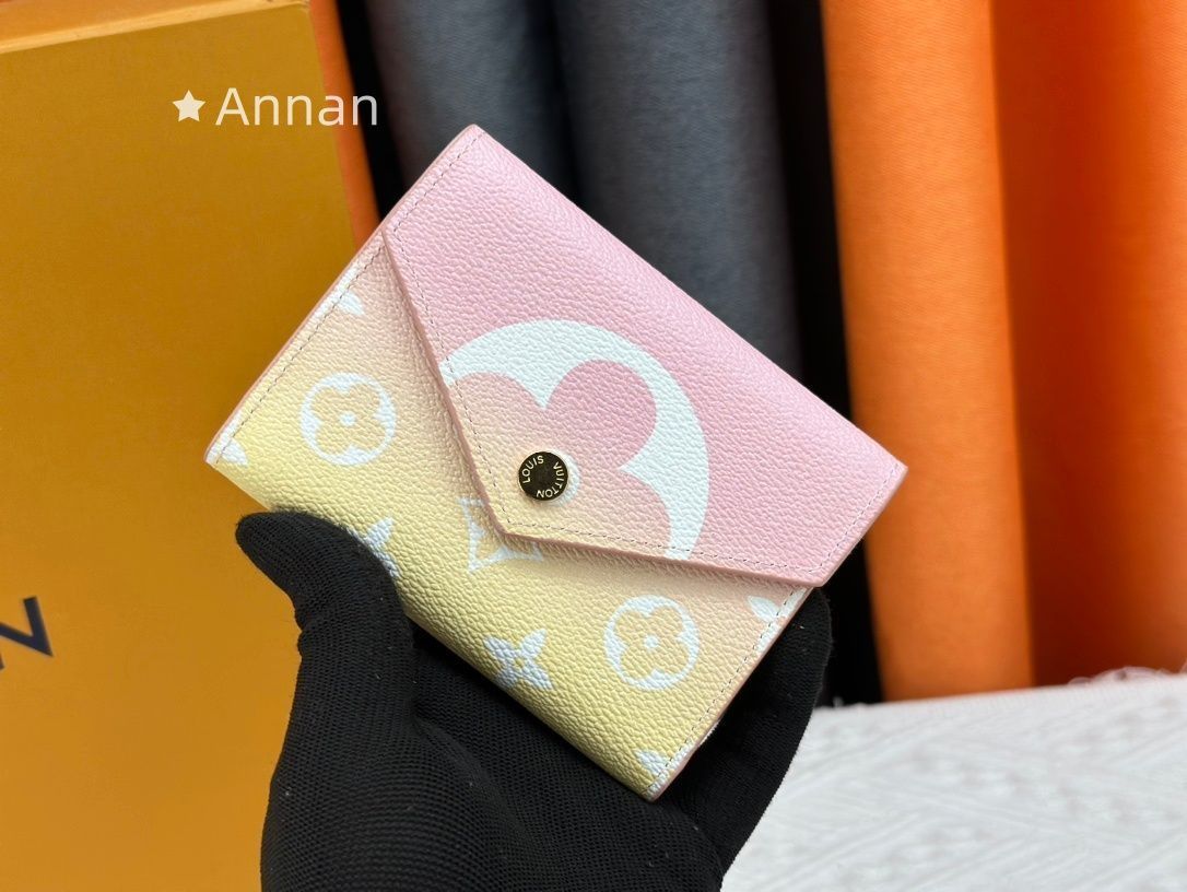 送料込☆【未使用に近い】 LOUIS VUITTON 折り財布 ルイヴィトン 折り財布 小銭入れ