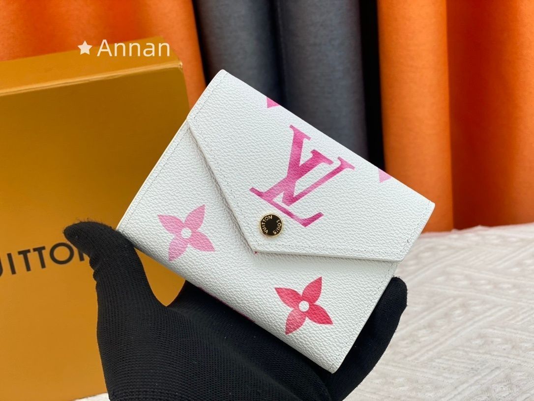 【特価】超美品 限定品 LOUIS VUITTON 折り財布 ルイヴィトン 折り財布 小銭入れ