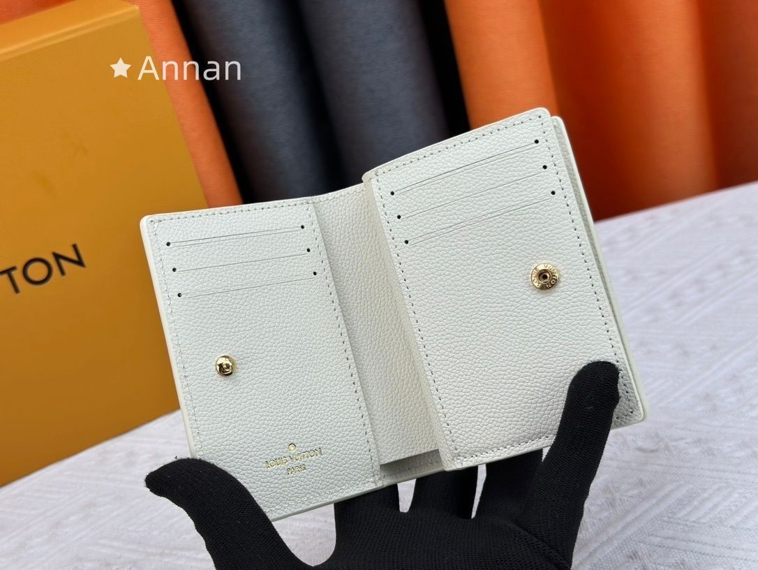 未使用品】最終値下げ LOUIS VUITTON 折り財布 ルイヴィトン 折り財布
