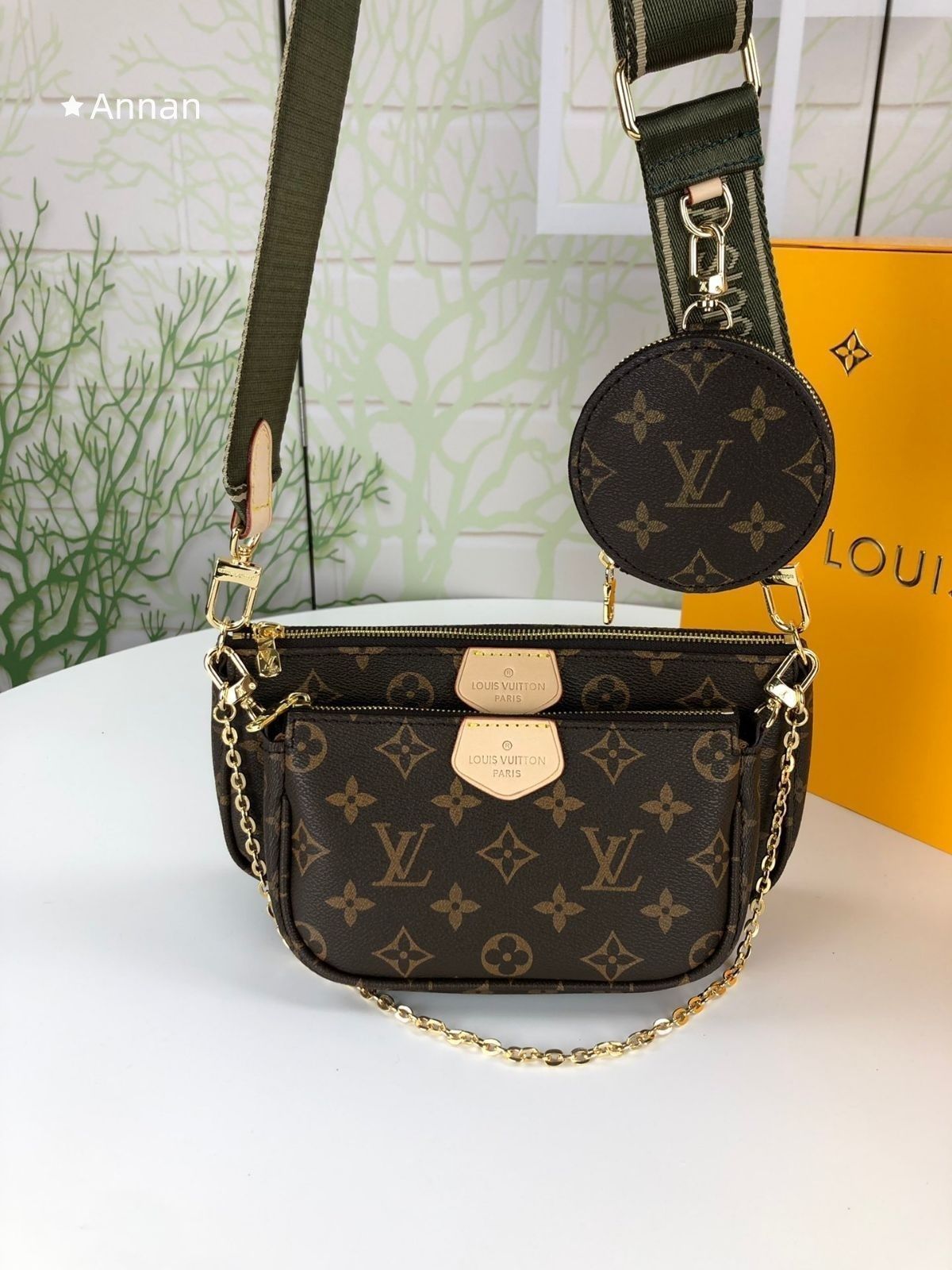 極美品 LOUIS VUITTON ルイ?ヴィトン ショルダーバッグ ミュルティ ポシェット アクセソワール M44813