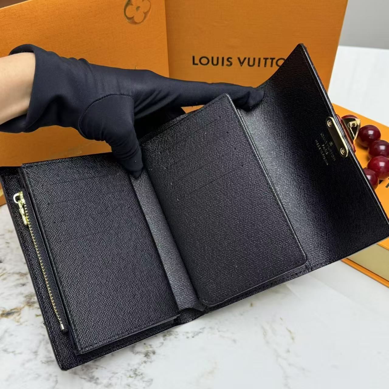 美品 本日特価 LOUIS VUITTON 折り財布 ルイヴィトン 折り財布 小銭入れ