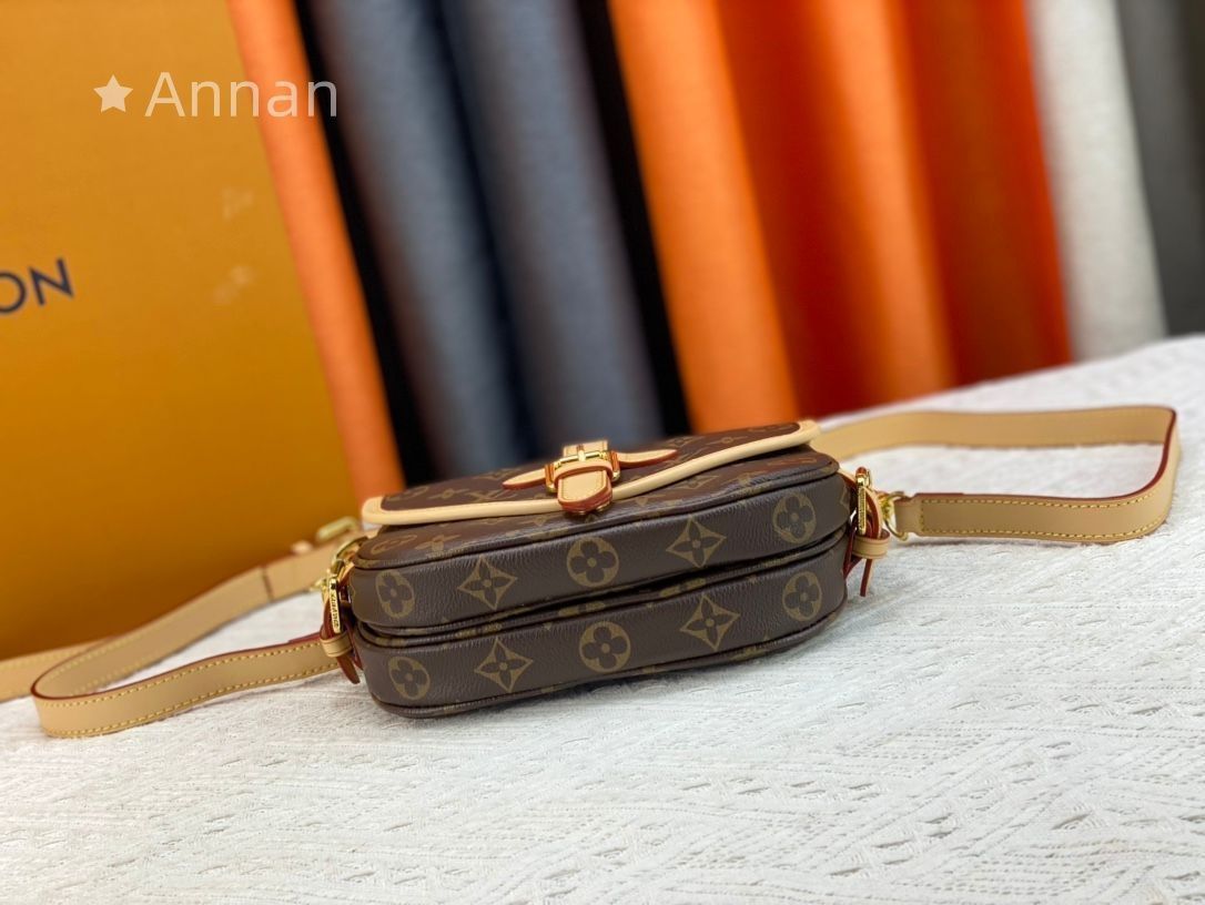 美品 LOUIS VUITTON ルイヴィトン ショルダーバッグ ソミュールBB M46740