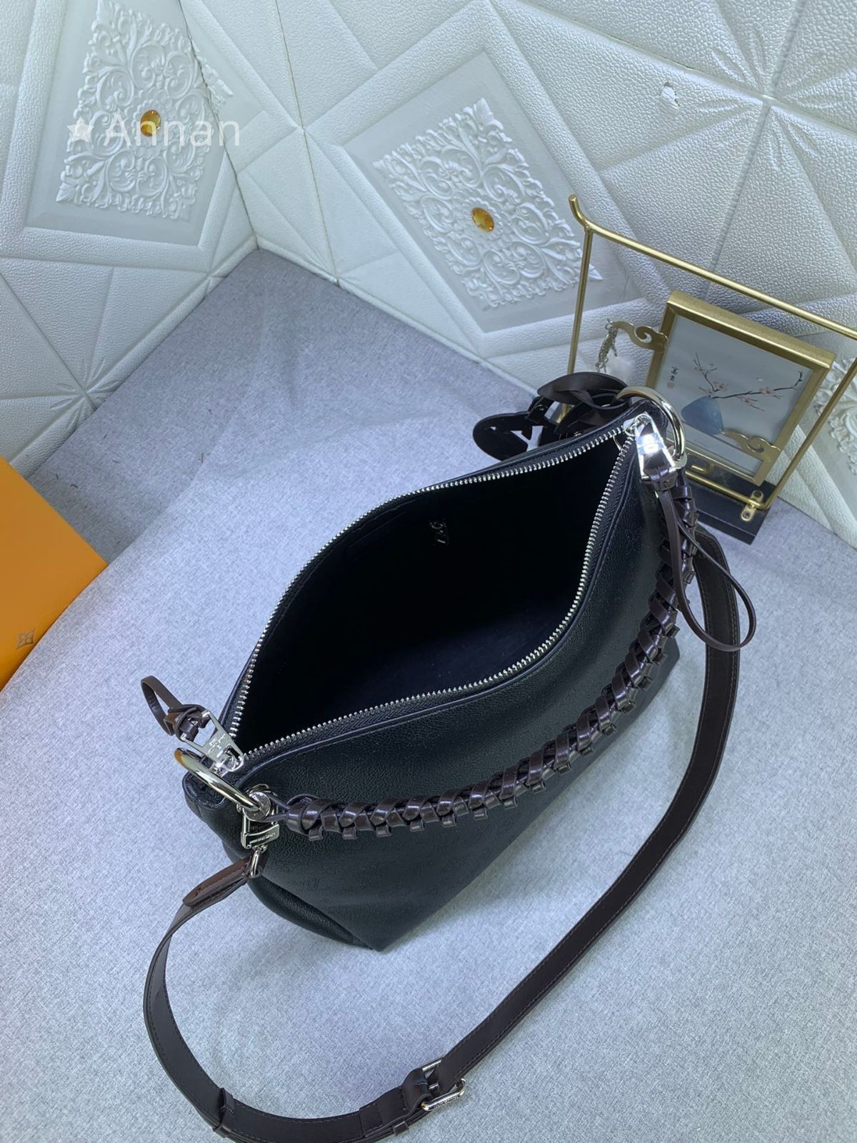 美品 LOUIS VUITTON ルイヴィトン レディース ショルダーバッグ　マヒナ　ボーヴルホーボー