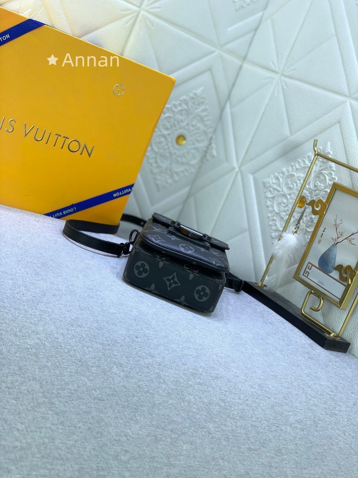 Louis Vuitton ルイヴィトン メンズ ショルダーバッグ 人気モデル 送料無料 モノグラム Sロック ヴェルティカル ウェアラブル M82252 Louis Vuitton ルイヴィトン メンズ ショルダーバッグ 人気モデル 送料無料 モノグラム Sロック ヴェルティカル ウェアラブル M82252