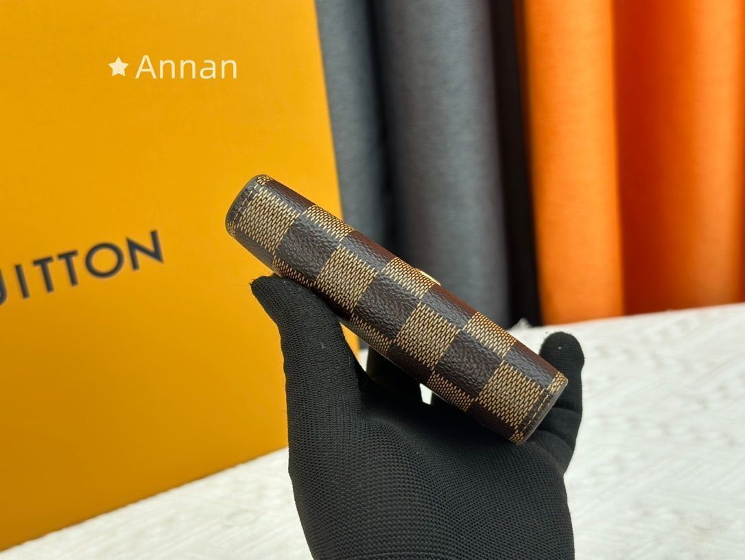 超良品 人気 LOUIS VUITTON 折り財布 ルイヴィトン 折り財布 小銭入れ 超良品 人気 LOUIS VUITTON 折り財布 ルイヴィトン 折り財布 小銭入れ