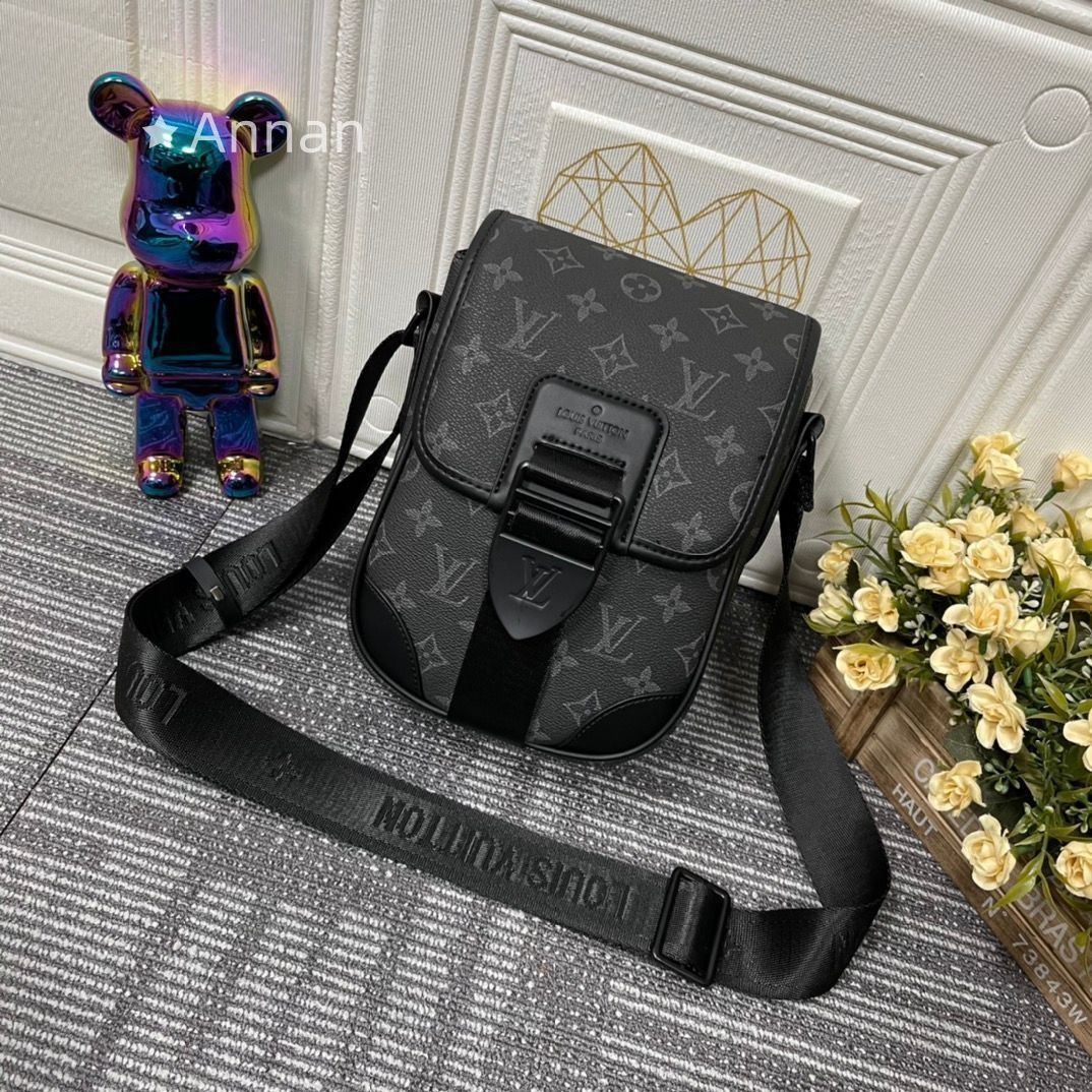 極美品 LOUIS VUITTON ルイヴィトン メンズ ショルダーバッグ 人気モデル 送料無料