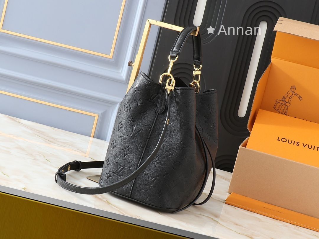 新品 LOUIS VUITTON ルイヴィトン ショルダーバッグ モノグラム 新品 LOUIS VUITTON ルイヴィトン ショルダーバッグ モノグラム