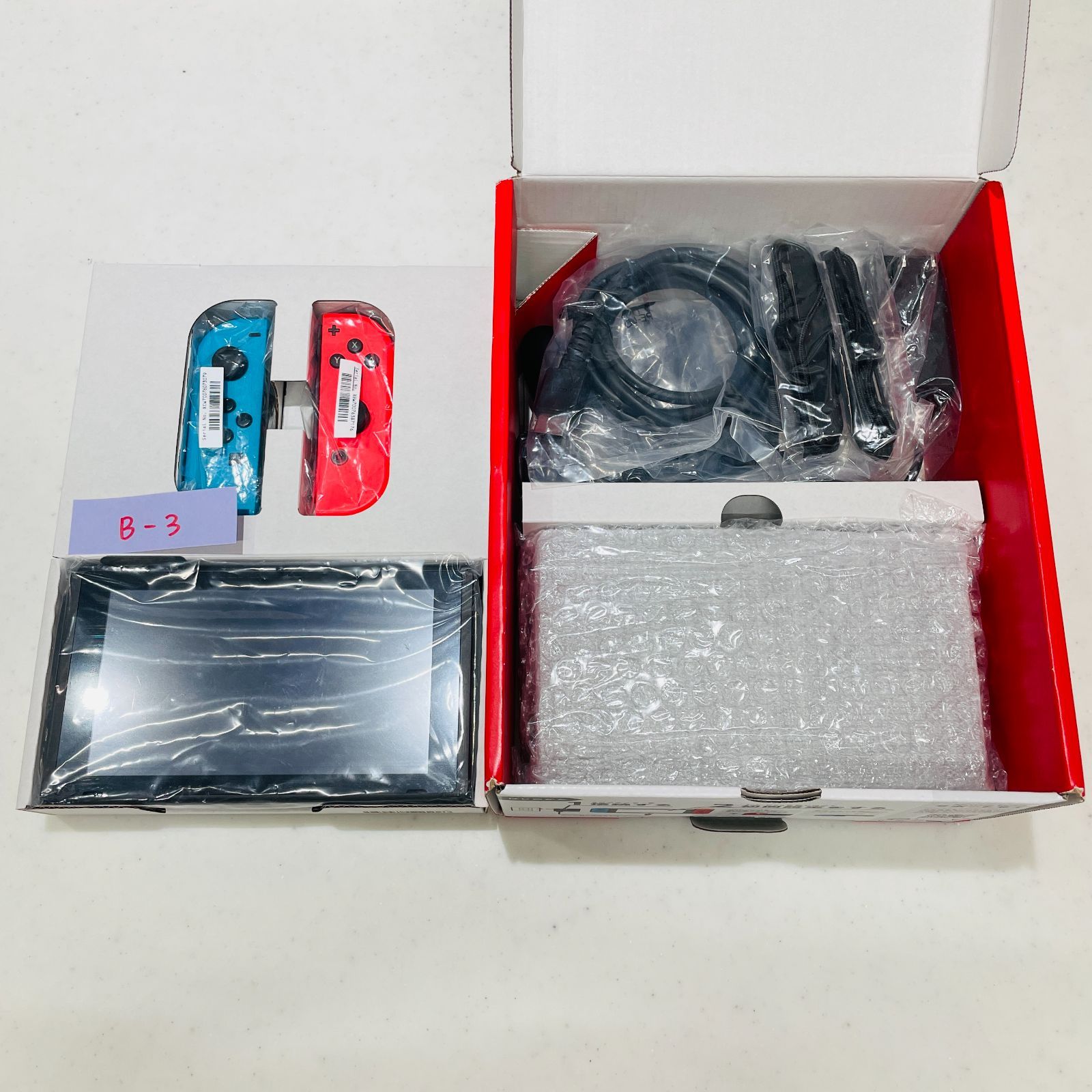 HAC-001(-01) 新型 バッテリー強化版 付属品完備 Nintendo Switch HAC-001(-01) 新型 バッテリー強化版 付属品完備 Nintendo Switch