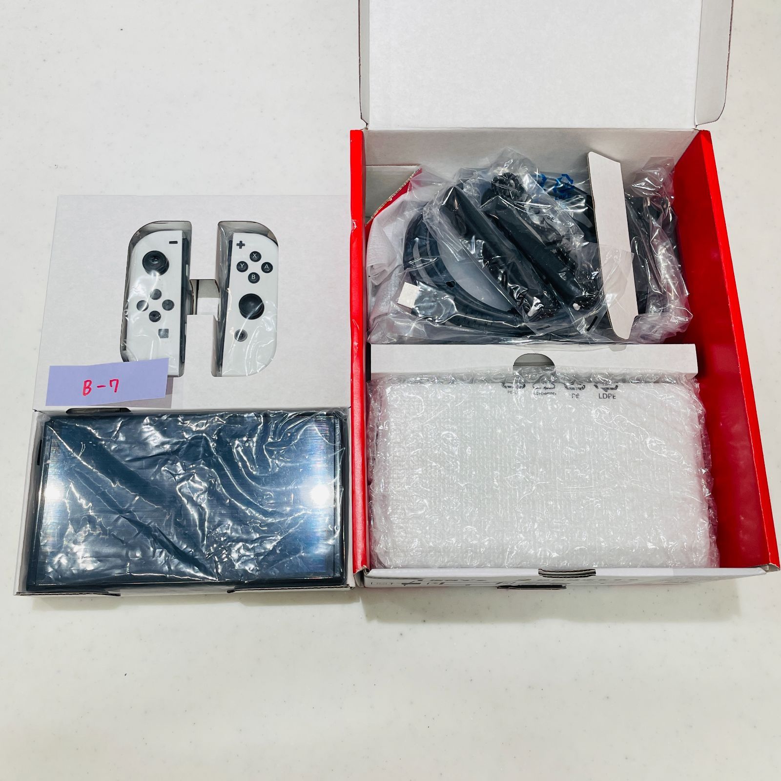 HEG-001 箱付 完品 美品 Nintendo Switch 有機ELモデル ホワイト 2024