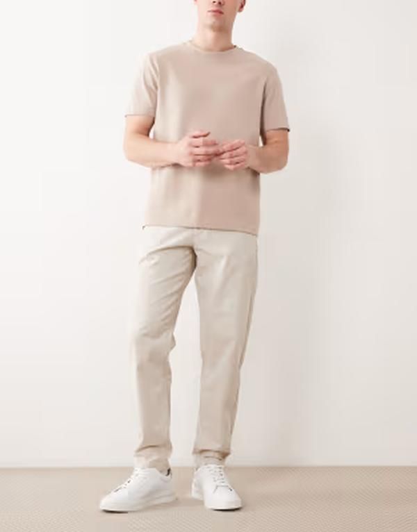 エイソス メンズ ボトムス カジュアルパンツ ASOS DESIGN tapered chinos in stone ストーン