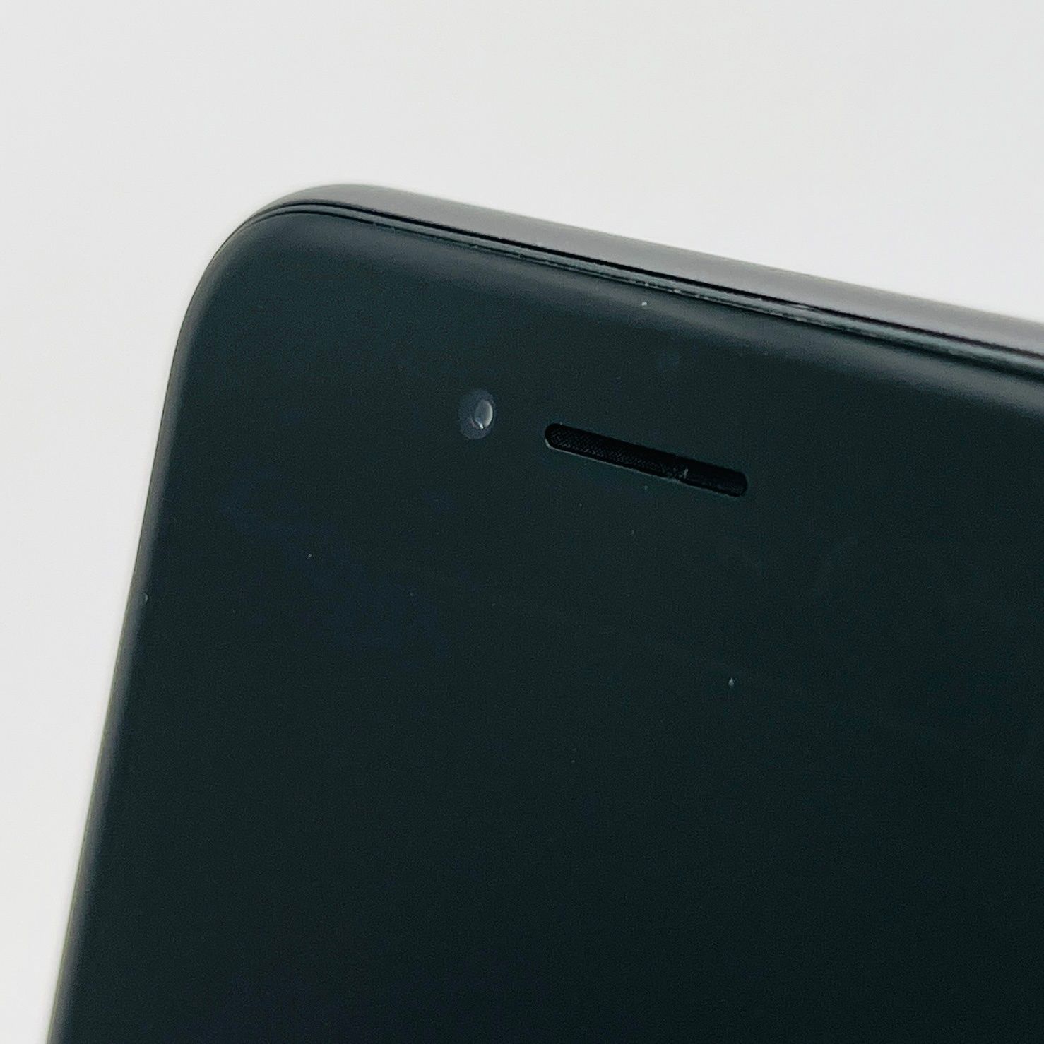 iPhone8 64GB スペースグレイ docomo SIM解除済 - メルカリ