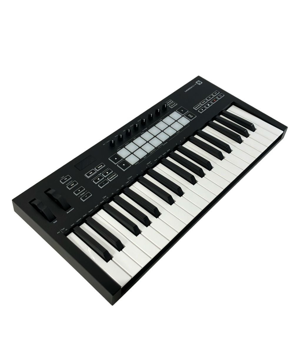 ノベーション MIDIキーボード LAUNCHKEY 37 Novation 11,604円