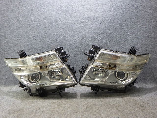 エルグランド　ヘッドライト　左右　HID　キセノン　E52　TE52　PNE52　前期　100-23008　X2　AFS無　260709023