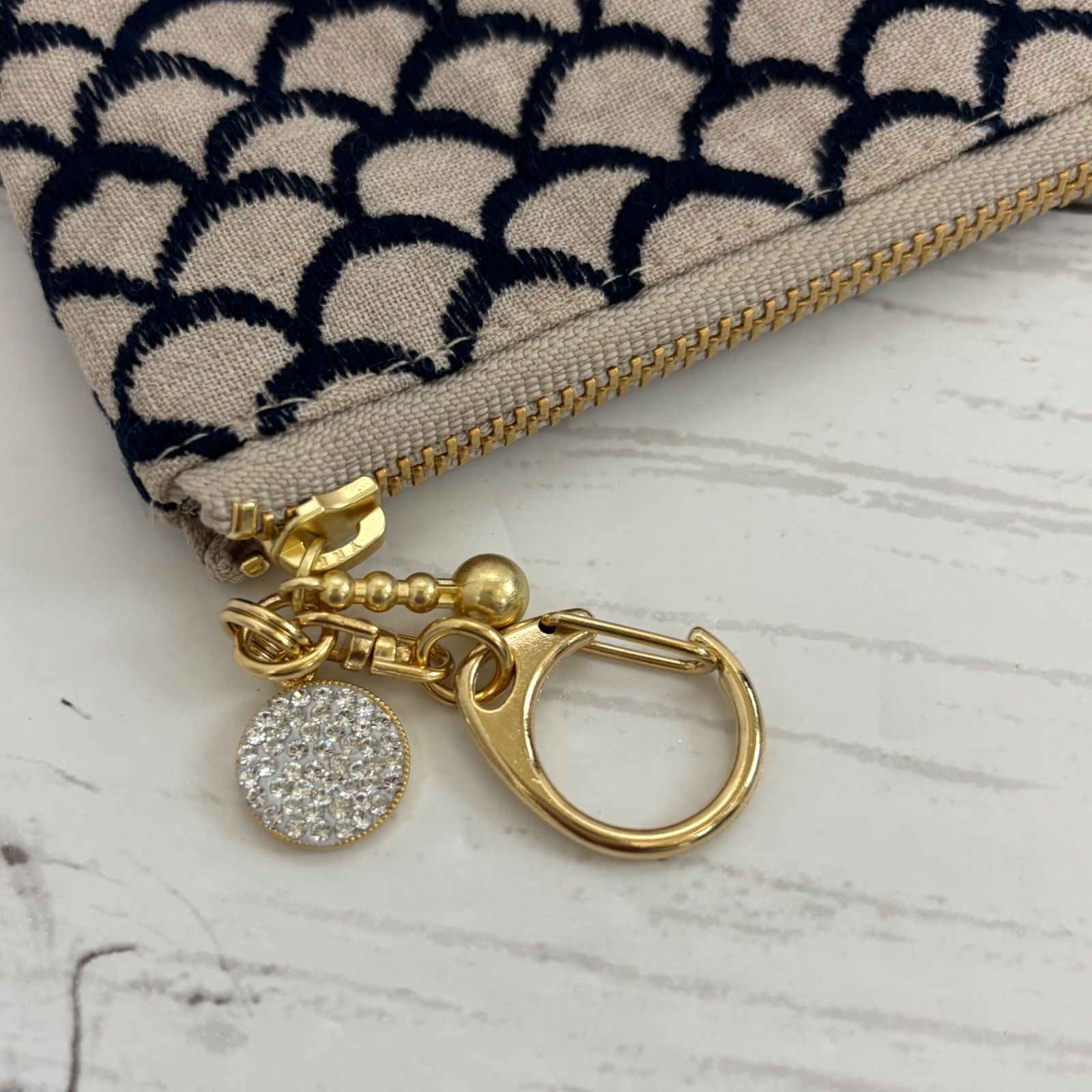 ハンドメイド ミナペルホネン マーメイド ベージュのミニポーチ - メルカリ