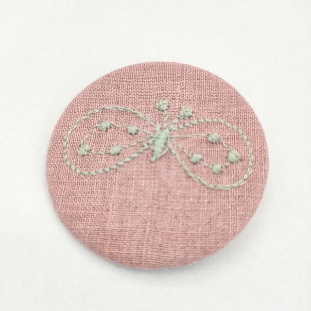 mina perhonen choucho サンキューベリーバッジ 刺繍 ブローチ