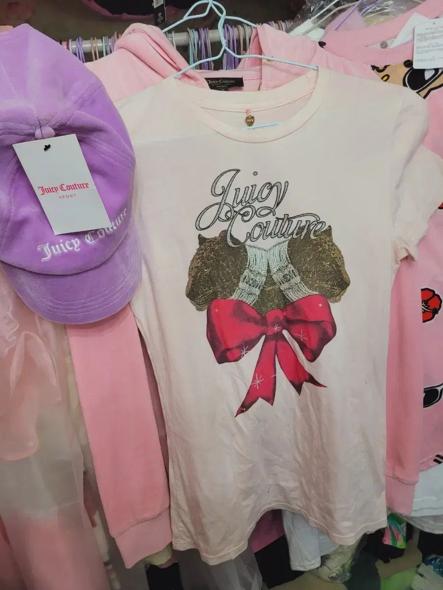 ジューシー꾸뛰 半袖Tシャツ ピンク ベースボールキャップセット
