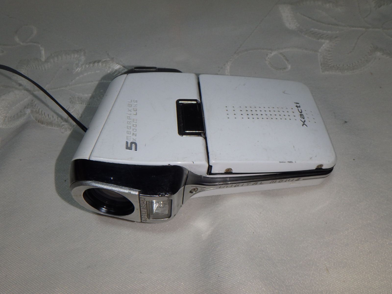 動作品 SANYO デジタルビデオカメラ DMX-C5 - メルカリ