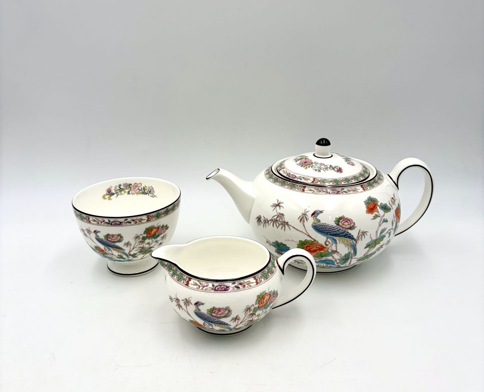 WEDGWOOD　ウェッジウッド　クタニクレーン　ティーセット　ティーポット　クリーマー　オープンシュガー　3点セット