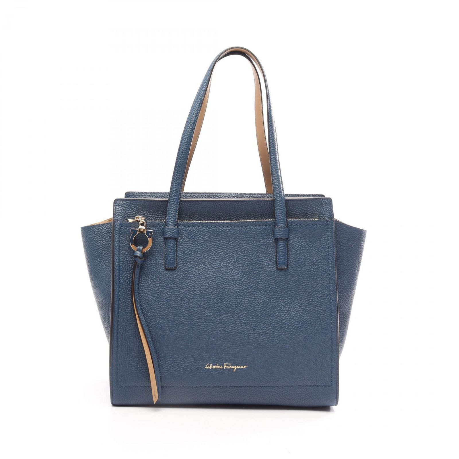Salvatore Ferragamo サルヴァトーレフェラガモ エイミー ガンチーニ 