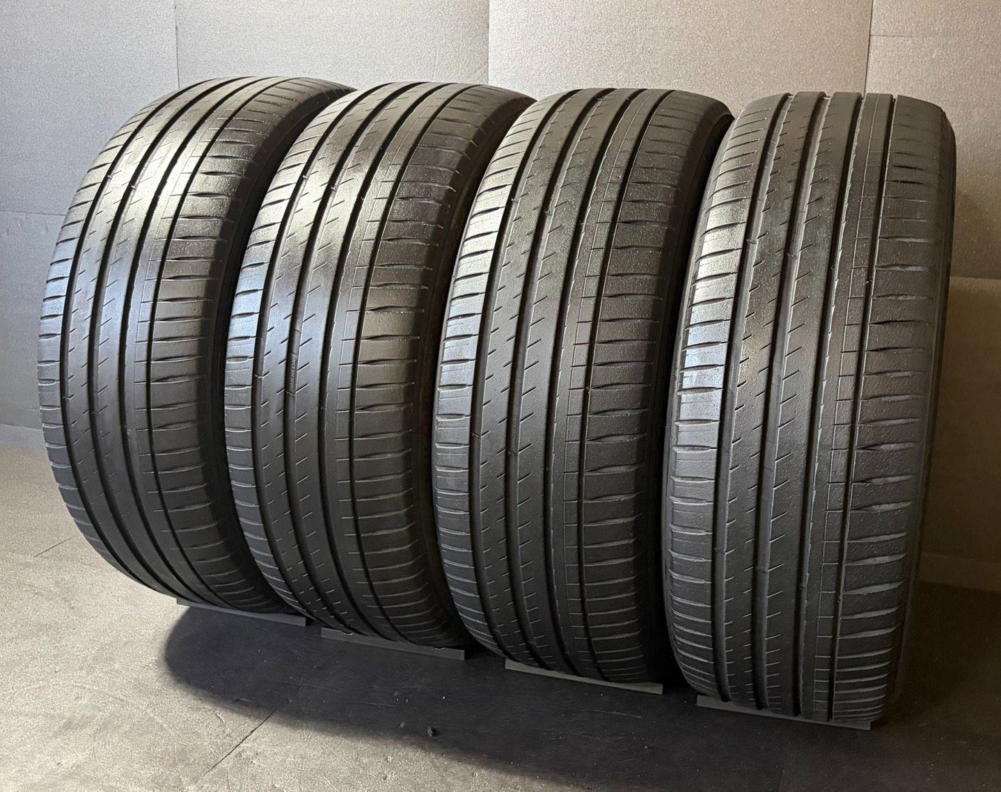 2023年製 約5.5mm～5.7mm ミシュラン　MICHELIN パイロットスポーツ　PILOT SPORT 4 SUV 235/50R21 4本 h_2639