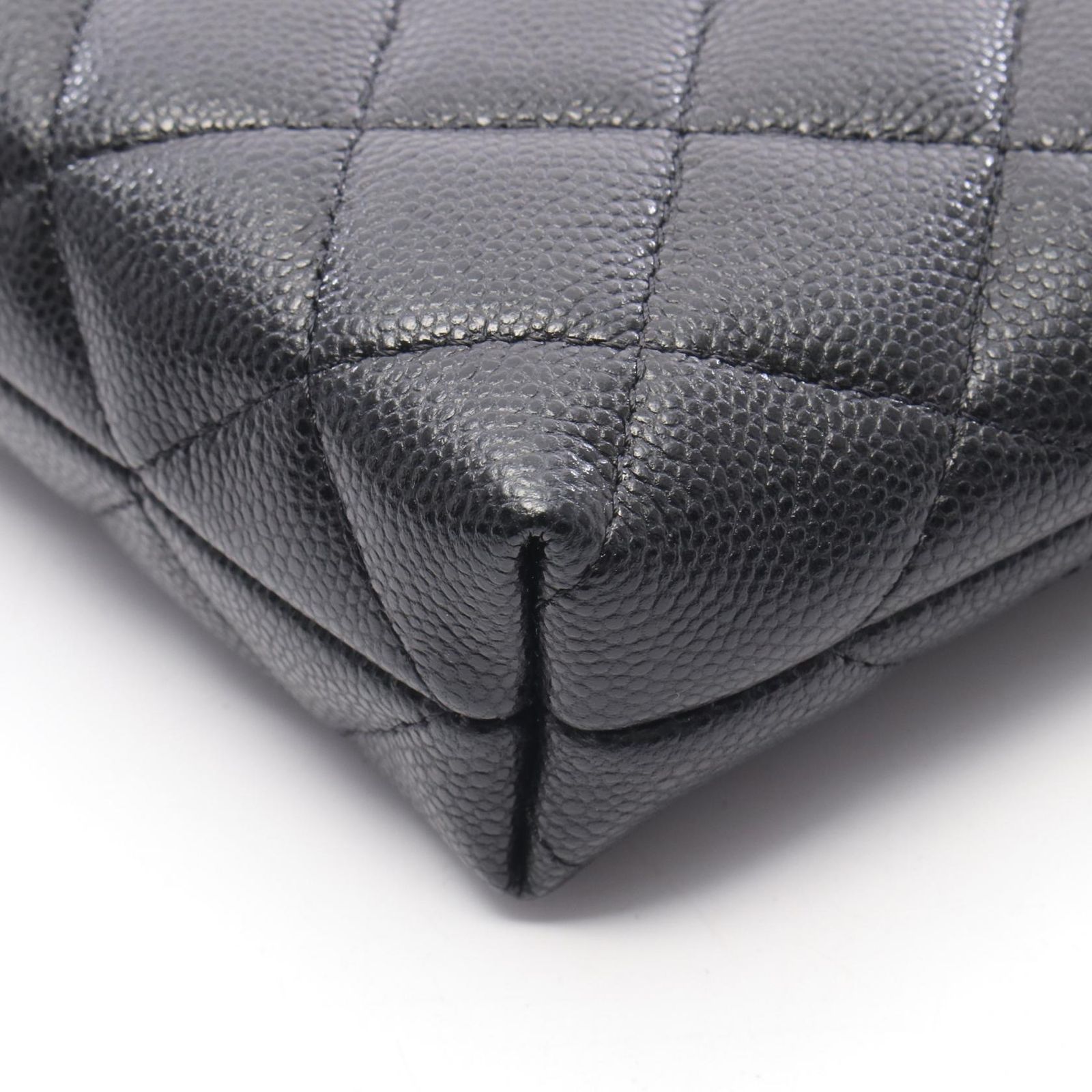 シャネル CHANEL ショルダーバッグ マトラッセ フォンホルダー AP4423 ブラック キャビアスキン(グレインドカーフ) マトラッセ フォンホルダー レディース Used A シャネル CHANEL ショルダーバッグ マトラッセ フォンホルダー AP4423 ブラック キャビアスキン(グレインドカーフ) マトラッセ フォンホルダー レディース Used A
